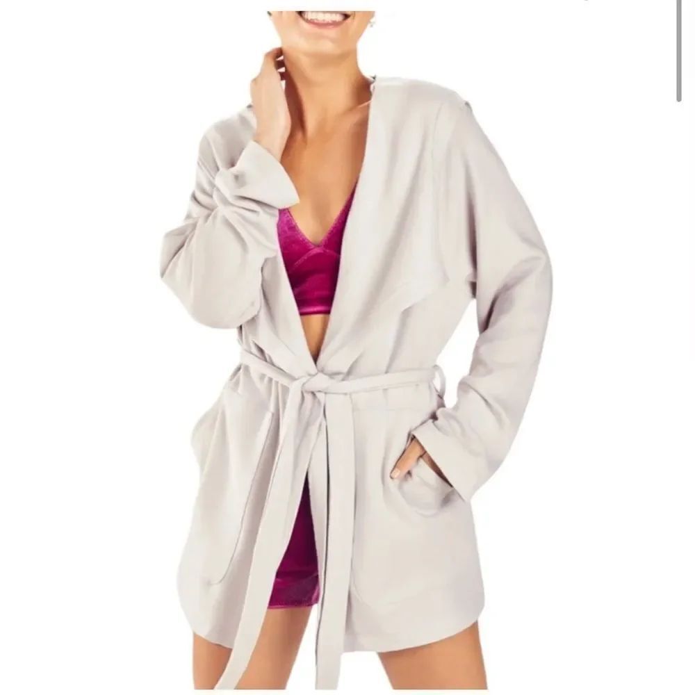 Fabletics Cozy Brinley Hooded Cardigan Lounge Robe NEW with tags Large Chiffon